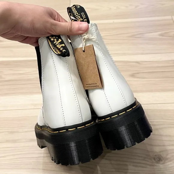 NWOB Dr. Martens Women’s 2976 Quad Platform Chelsea Boots