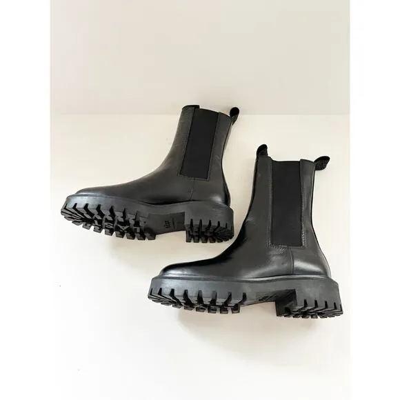 NWOB LAST Angie Chelsea Boots Portugal Black 36