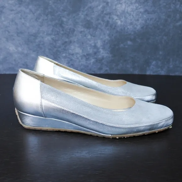 NWOB Luca Grossi Italy Silver Leather Low Wedges Flats Size 38