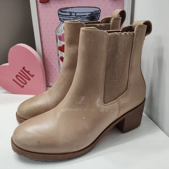 🥰NWOB Nisolo Ana Go-To Heeled Chelsea Genuine Leather Heeled Boot, Taupe, 7.5