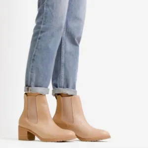 🥰NWOB Nisolo Ana Go-To Heeled Chelsea Genuine Leather Heeled Boot, Taupe, 7.5