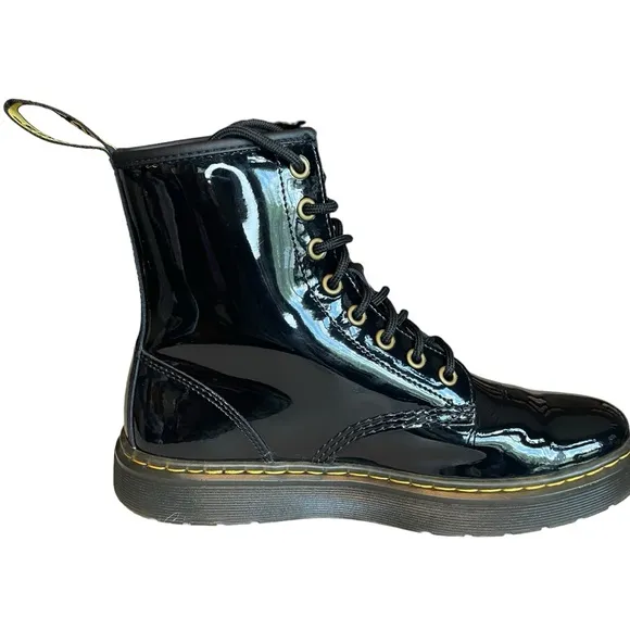 NWOB Women's Dr. Martens Black Patent Leather Combat Boots Full Lace Up Size 7