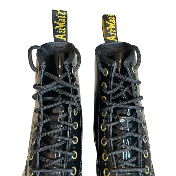NWOB Women's Dr. Martens Black Patent Leather Combat Boots Full Lace Up Size 7