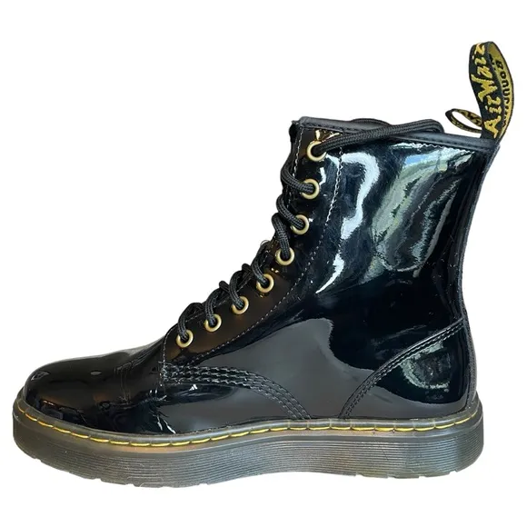 NWOB Women's Dr. Martens Black Patent Leather Combat Boots Full Lace Up Size 7