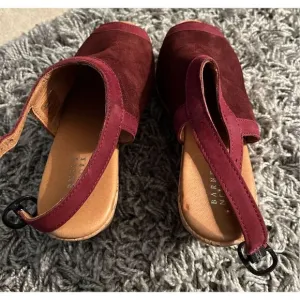 NWOB Barneys New York Suede Platform Wedge Sandal