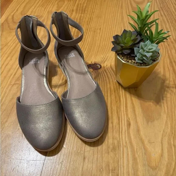 NWOB Eileen Fisher Emmet Metallic Ankle Strap Flat Women’s SIZE 8