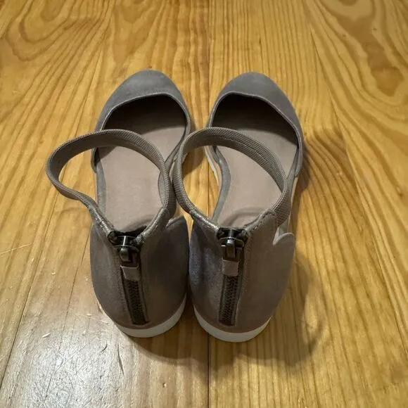 NWOB Eileen Fisher Emmet Metallic Ankle Strap Flat Women’s SIZE 8