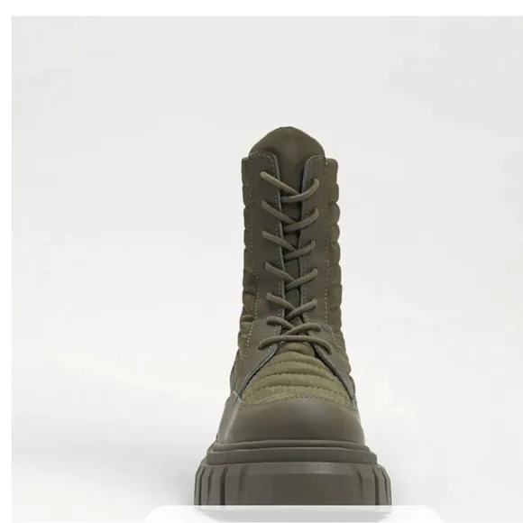 NWOB💥Sam Edelman Olympia Olive Chunky Lug Sole Lace Up Ankle Combat Boots Sz. 9