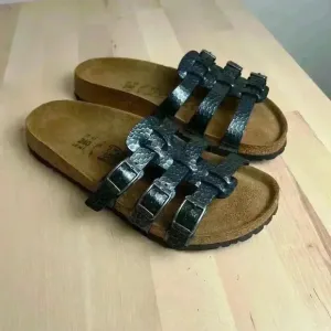 NWOT Birkenstock Birki's Xenia Sandals L6/M4 Leather Gray Metallic 3Strap Design