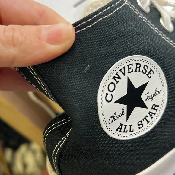 NWOT Converse Chucks Lugged 2.0 High Top Platform Sneakers Black Womens 10.5