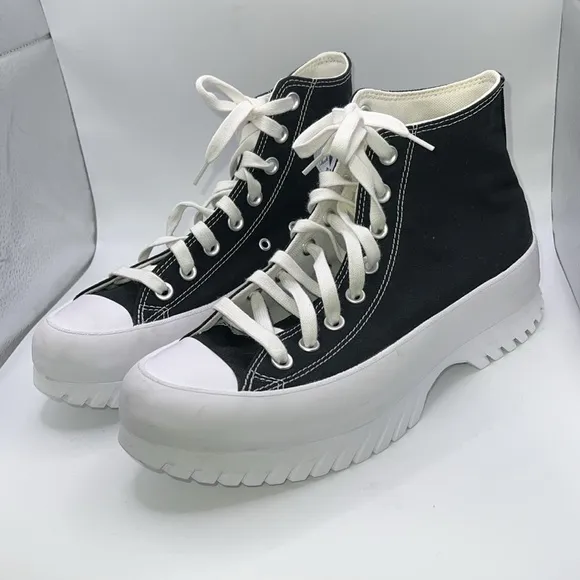 NWOT Converse Chucks Lugged 2.0 High Top Platform Sneakers Black Womens 10.5