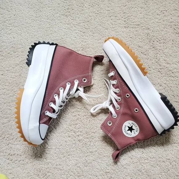 NWOT Converse Run Star Hike High Top Platform
