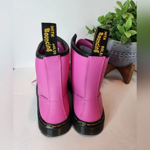 NWOT Doc Martens Zavala Hot Pink Leather Combat Boots Size 6