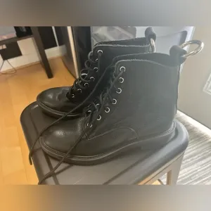 NWOT Dolce Vita Black Leather Combat Boots