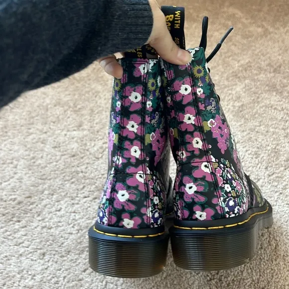 NWOT Dr. Martens Leather Floral Lace Up Combat Boots