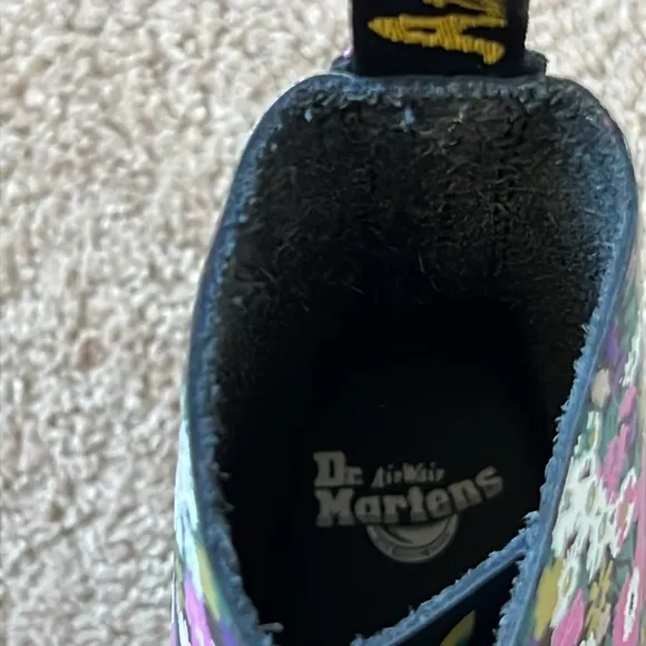NWOT Dr. Martens Leather Floral Lace Up Combat Boots