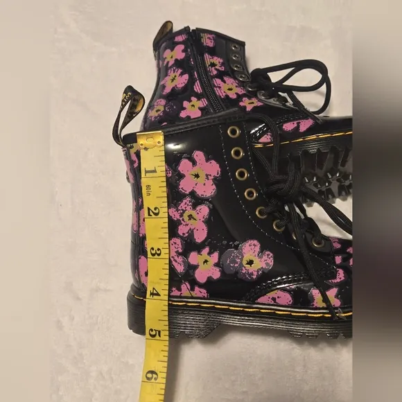 NWOT Dr. Martens Pansey Fayre Combat Boots Girls Size US 11 Floral Black