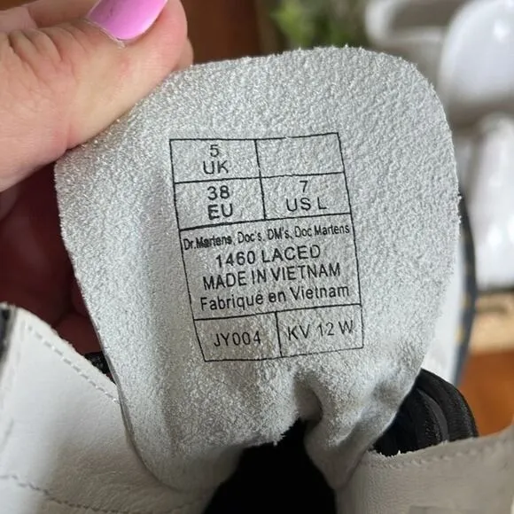 NWOT Dr. Martens size 7 women’s white combat boots