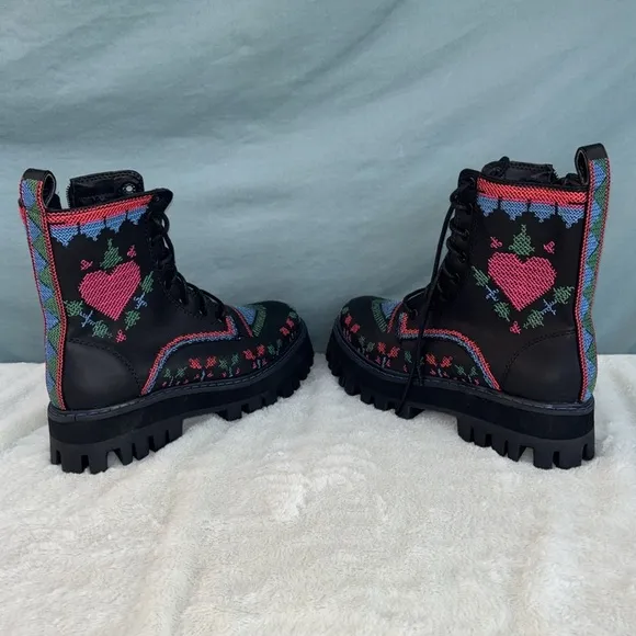 NWOT FARM RIO Embroidered Heart Black Mid Calf Combat Boot Sz US 8 Moto Stitched