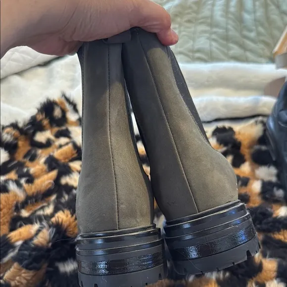 NWOT Jenni Kayne Olive green Leather Chelsea Boots
