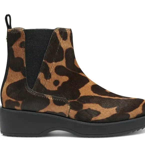 NWOT Louise et Cie Cowhide Chelsea Boots