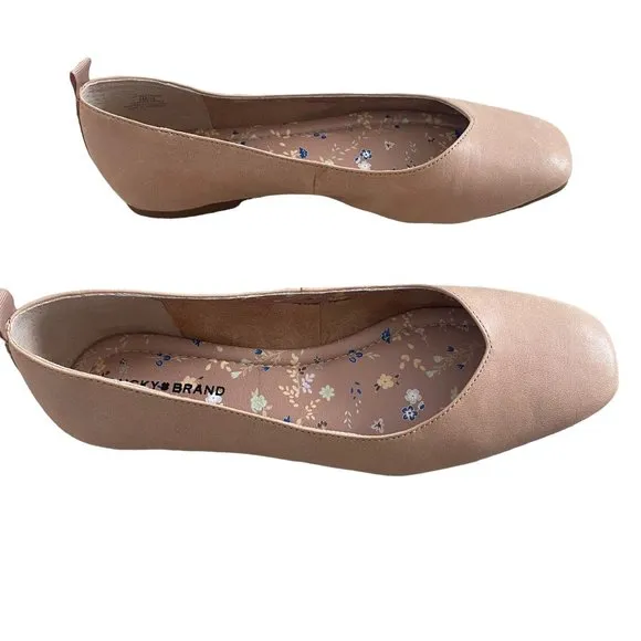 NWOT Lucky Brand Beige Tan Leather ballet flats 8, 39 square toe DESTRIEN