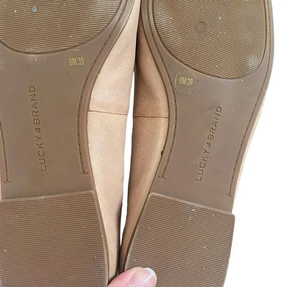 NWOT Lucky Brand Beige Tan Leather ballet flats 8, 39 square toe DESTRIEN