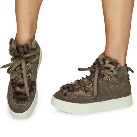 NWOT Naked Feet Evolution Platform Hiker Sneakers in Grey Brown Leopard sz 6.5
