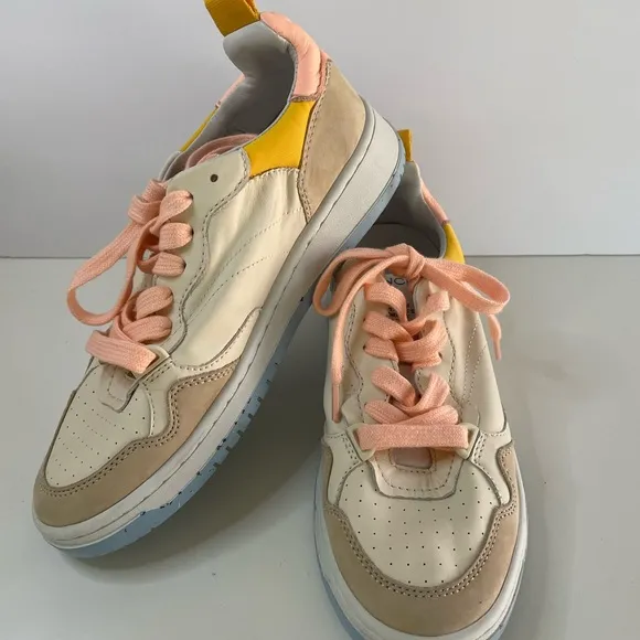 NWOT ONCEPT x Anthropologie Phoenix Sneakers Size 7 Women’s