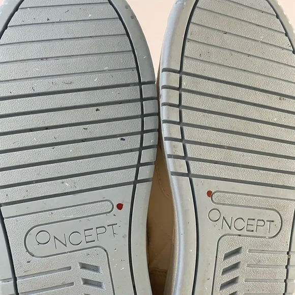 NWOT ONCEPT x Anthropologie Phoenix Sneakers Size 7 Women’s