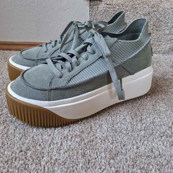 NWOT UGG EZ-DUZZIT Platform Shaded Clover Suede Sneakers Womens Size 8.5