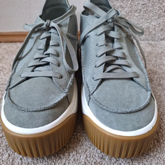 NWOT UGG EZ-DUZZIT Platform Shaded Clover Suede Sneakers Womens Size 8.5