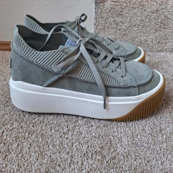 NWOT UGG EZ-DUZZIT Platform Shaded Clover Suede Sneakers Womens Size 8.5