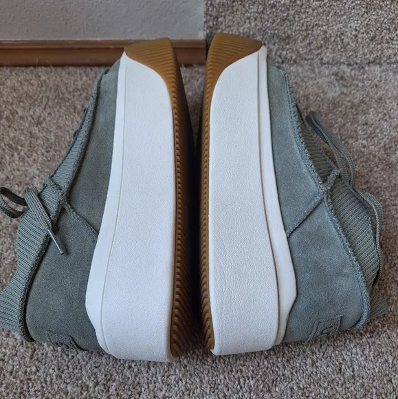 NWOT UGG EZ-DUZZIT Platform Shaded Clover Suede Sneakers Womens Size 8.5