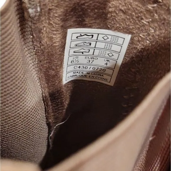 NWOT Rocket Dog IGGIE TAUPE CHELSEA BOOT 6.5