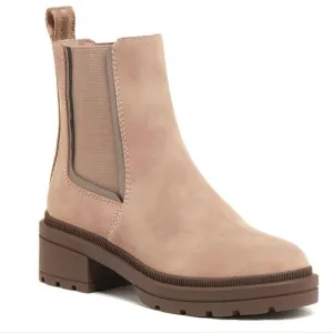 NWOT Rocket Dog IGGIE TAUPE CHELSEA BOOT 6.5