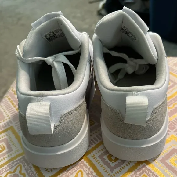 NWT adidas low-top sneakers size 7