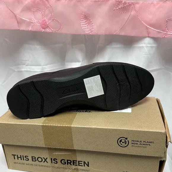 NWT &amp; Box Clarks Jenette Grace Black leather shoes!