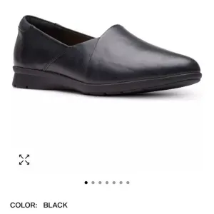 NWT &amp; Box Clarks Jenette Grace Black leather shoes!