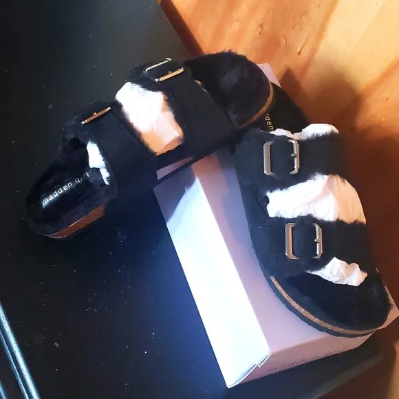 NWT Black on Black Birkenstock Madden Girl Clog Slip-On Slides Sandals Summer