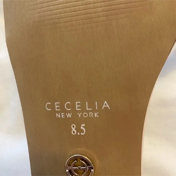 NWT Cecelia New York Lidia Banded Ornamental Flat - size 8.5