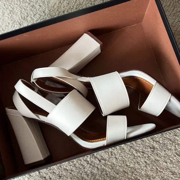 NWT COACH Kaye Block Neutral Heeled Sandals in Chalk Ivory 10B $225