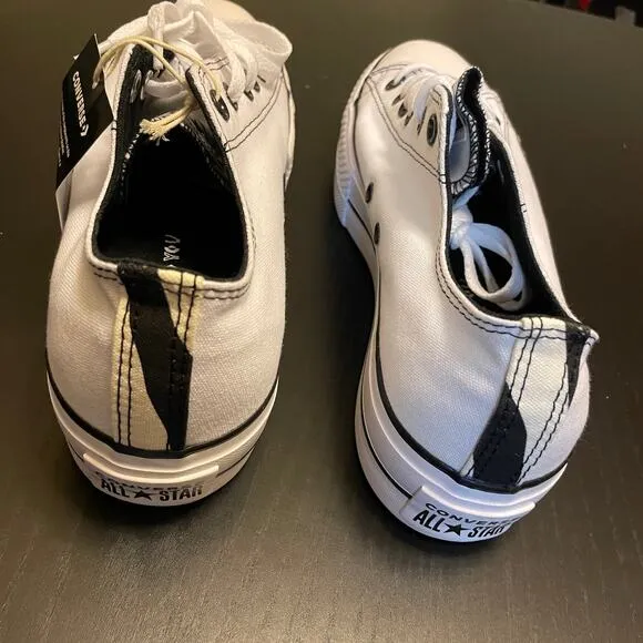 NWT Converse All Stars Lift Platform Sneakers - Women Size 9.5 - White and Black