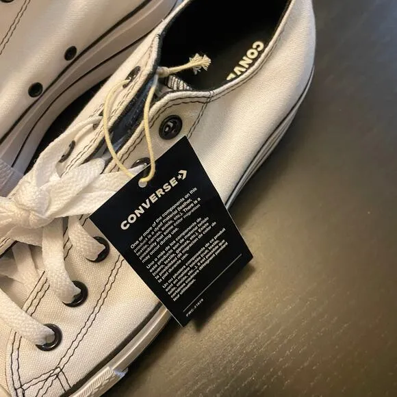 NWT Converse All Stars Lift Platform Sneakers - Women Size 9.5 - White and Black