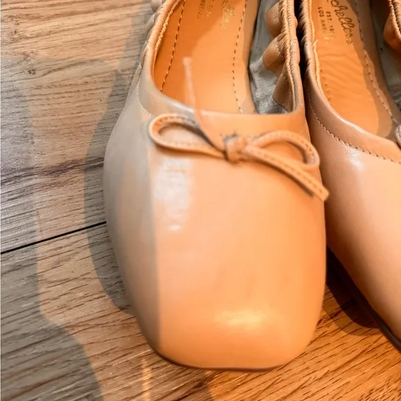 NWT Cream Flats with Textured Fabric and Classic Silhouette