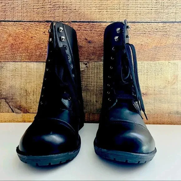 NWT Disney’s The Little Mermaid Ariel Silhouette Combat Boots