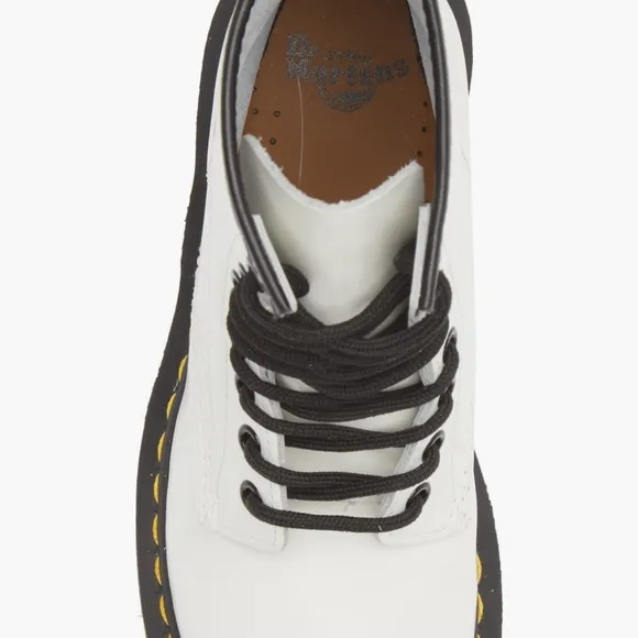 NWT DOC MARTENS 1460 SMOOTH LEATHER COMBAT BOOTS #1460