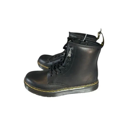 NWT Doc Martens Zavala Youth/Kids Combat Lace Up Leather Black Boots 2US/1UK