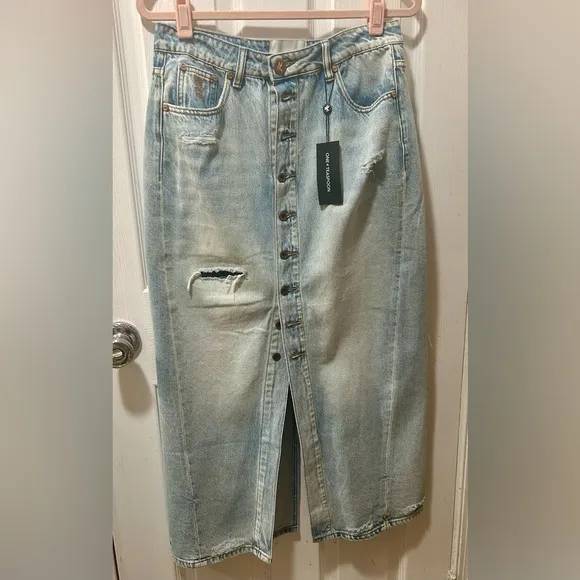 NWT FREE PEOPLE Patsy Long Line Denim Skirt SX-27 Color-Dirty Kansas $168 MSRP