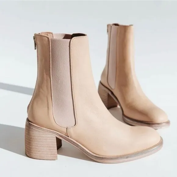 NWT Free People Essential Leather Stacked Heel Chelsea Boot Bootie Sandy Beige 9